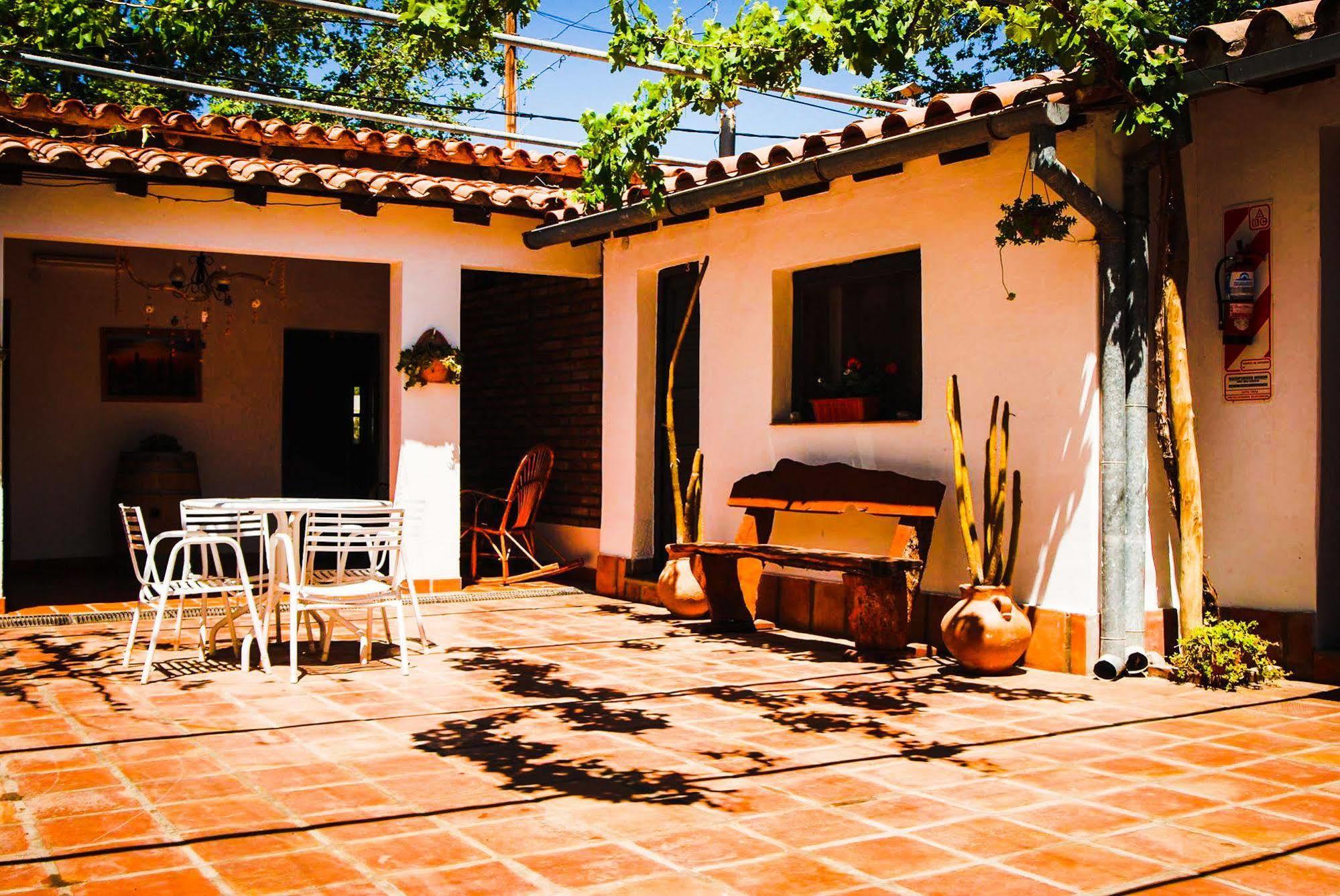 Hostal Tierra De Vinos Cafayate Luaran gambar